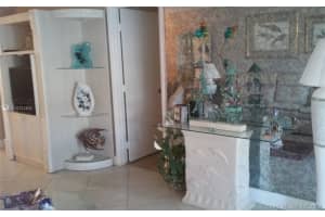 470 Paradise Isle Blvd, Hallandale Beach, FL 33009, Sold 03/13/20