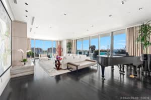 800 South Pointe Dr, Miami Beach, FL 33139, Sold 05/28/21