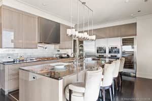 800 South Pointe Dr, Miami Beach, FL 33139, Sold 05/28/21