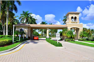 1541 SW 190th Ave, Pembroke Pines, FL 33029, Sold 05/01/20