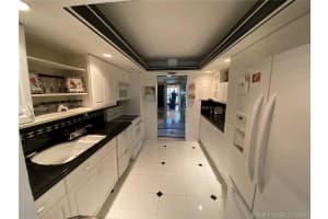 600 Parkview Dr, Hallandale Beach, FL 33009, Sold 01/06/20