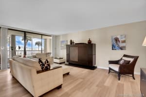 19800 Sandpointe Bay Dr, Tequesta, FL 33469, Sold 02/24/20