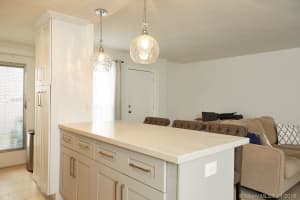 1340 Lincoln Rd, Miami Beach, FL 33139, Sold 04/15/20