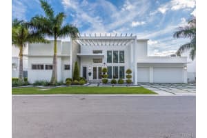 8248 NW 34th St, Doral, FL 33166, Sold 03/13/20