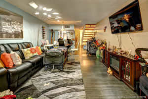 9250 Fontainebleau Blvd, Miami, FL 33172, Sold 02/26/20