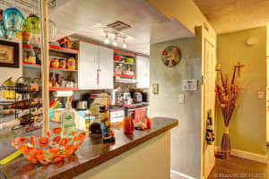 9250 Fontainebleau Blvd, Miami, FL 33172, Sold 02/26/20