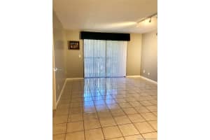 8625 NW 8th St, Miami, FL 33126, Sold 01/03/20