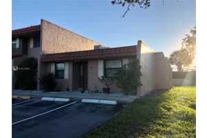 17 N Valencia Dr, Davie, FL 33324, Sold 02/07/20