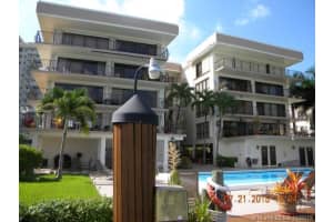 136 Golden Isles Dr, Hallandale Beach, FL 33009, Sold 01/24/20