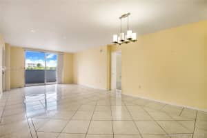 7118 Bonita Dr, Miami Beach, FL 33141, Sold 03/11/20