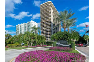 20191 E Country Club Dr, Miami, FL 33180, Sold 01/14/20