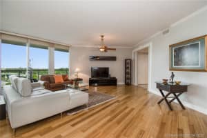 6051 N Ocean Dr, Hollywood, FL 33019, Sold 08/03/20