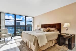 400 Leslie Dr, Hallandale Beach, FL 33009, Sold 06/30/20