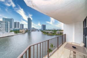 200 Leslie Dr, Hallandale Beach, FL 33009, Sold 02/16/21