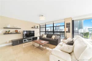 200 Leslie Dr, Hallandale Beach, FL 33009, Sold 02/16/21