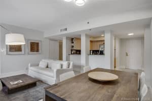 100 Jefferson Ave, Miami Beach, FL 33139, Sold 01/07/21