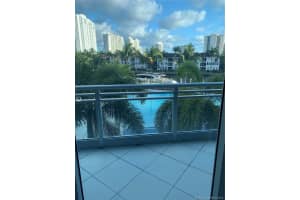 2950 NE 188th St, Miami, FL 33180, Sold 03/08/21