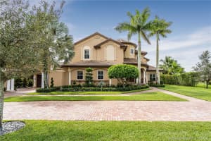 14250 Jockey Cir, Davie, FL 33330, Sold 02/24/21
