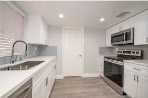 19466 NW 54th Pl, Miami Gardens, FL 33055, Sold 04/27/20
