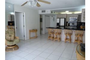 401 Ocean Dr, Miami Beach, FL 33139, Sold 09/21/20