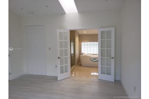 221 NE 212th St, Miami, FL 33179, Sold 10/08/20
