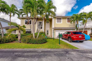 2545 NE 206th Ln, Miami, FL 33180, Sold 01/08/21
