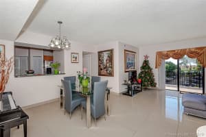 9300 Fontainebleau Blvd E409, Miami, FL 33172, Sold 02/20/20