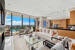 800 South Pointe Dr, Miami Beach, FL 33139, Sold 03/30/21