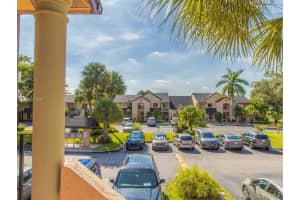 8225 NW 191st St, Hialeah, FL 33015, Sold 03/04/20