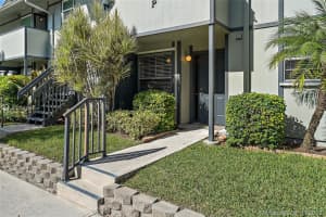 8388 SE Croft Cir, Hobe Sound, FL 33455, Sold 04/14/20