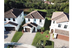 3664 SW 92nd Ave, Pembroke Pines, FL 33025, Sold 01/22/20