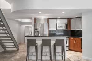 828 3rd St, Miami Beach, FL 33139, Sold 08/14/20