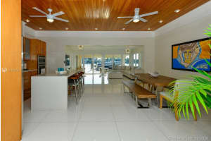 7623 Beach View Dr, North Bay Village, FL 33141, Sold 09/30/20