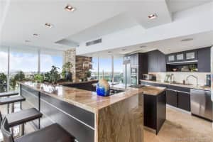 Add Building Entrance, 2127 Brickell Ave, Miami, FL 33129, Sold 05/01/20