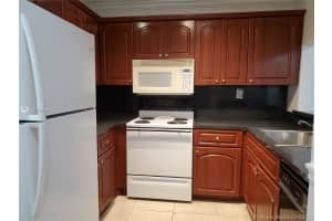 8075 NW 7th St, Miami, FL 33126, Sold 03/12/20