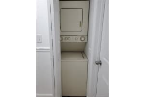 8075 NW 7th St, Miami, FL 33126, Sold 03/12/20