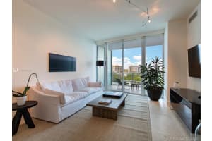 100 South Pointe Dr, Miami Beach, FL 33139, Sold 08/25/21