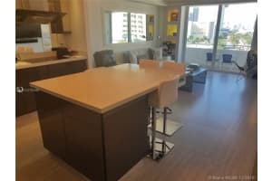 465 Ocean Dr, Miami Beach, FL 33139, Sold 03/05/20