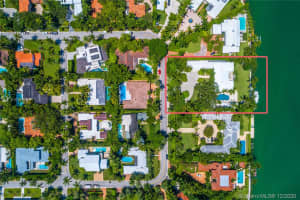 2555 Lake Ave, Miami Beach, FL 33140, Sold 12/16/20