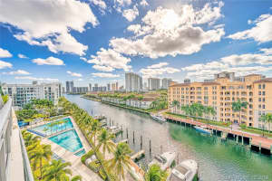 2950 NE 188th St, Miami, FL 33180, Sold 02/27/20