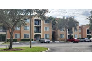 8020 N Nob Hill Rd, Tamarac, FL 33321, Sold 05/13/20