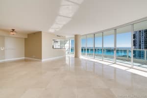 Add Building Entrance, 2127 Brickell Ave, Miami, FL 33129, Sold 06/01/20