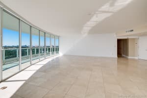 Add Building Entrance, 2127 Brickell Ave, Miami, FL 33129, Sold 06/01/20
