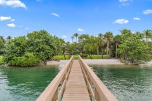 615 S Beach Rd, Jupiter, FL 33469, Sold 08/26/20