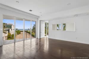 7701 Collins Ave, Miami Beach, FL 33141, Sold 01/29/21