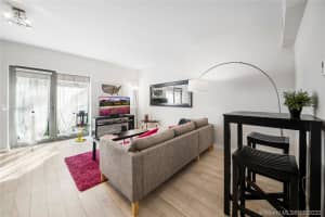 435 21st St, Miami Beach, FL 33139, Sold 10/23/20