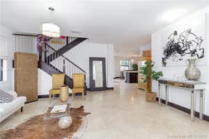 9770 NW 10th St, Miami, FL 33172, Sold 03/02/20