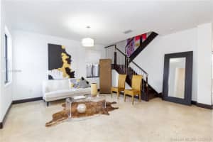 9770 NW 10th St, Miami, FL 33172, Sold 03/02/20