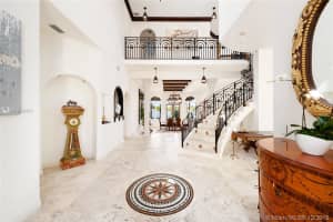 58 Lagorce Cir, Miami Beach, FL 33141, Sold 09/11/20