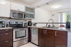 10045 NW 46th St, Doral, FL 33178, Sold 01/31/20